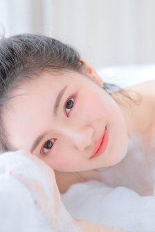 在大街上打开遥控器开关